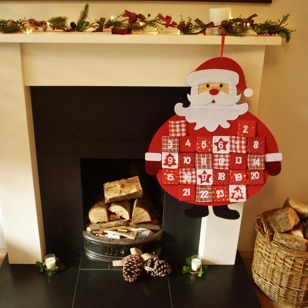 Hanging Felt Santa Father Christmas Advent Calendar