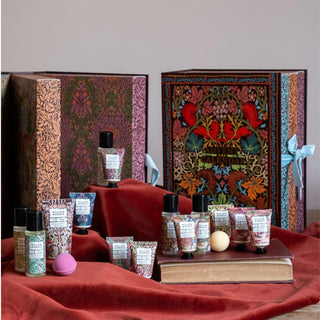 William Morris Advent Calendar 2026, 24 Bath & Body Treats, Oak & Willow